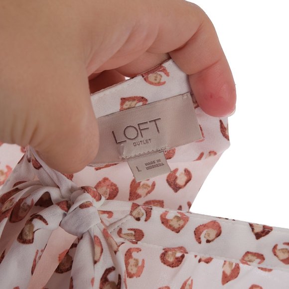 LOFT Flutter Sleeve Blouse Large - Picture 8 of 9